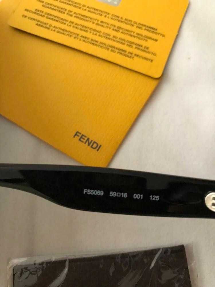 Óculos de sol Fendi