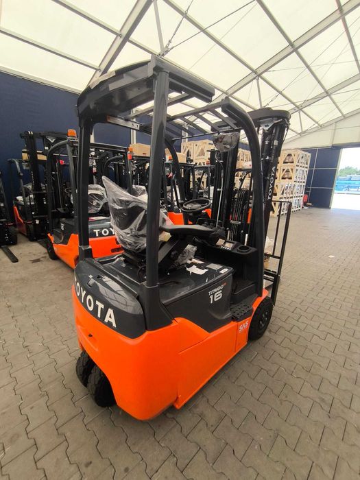 Toyota elektryczna 8FBEK16  Triplex 5000mm NOWA  3 kołowa 4 sekcje