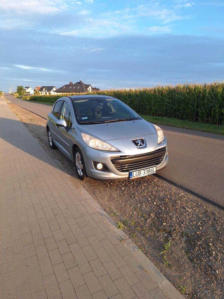 Peugot 207 polift