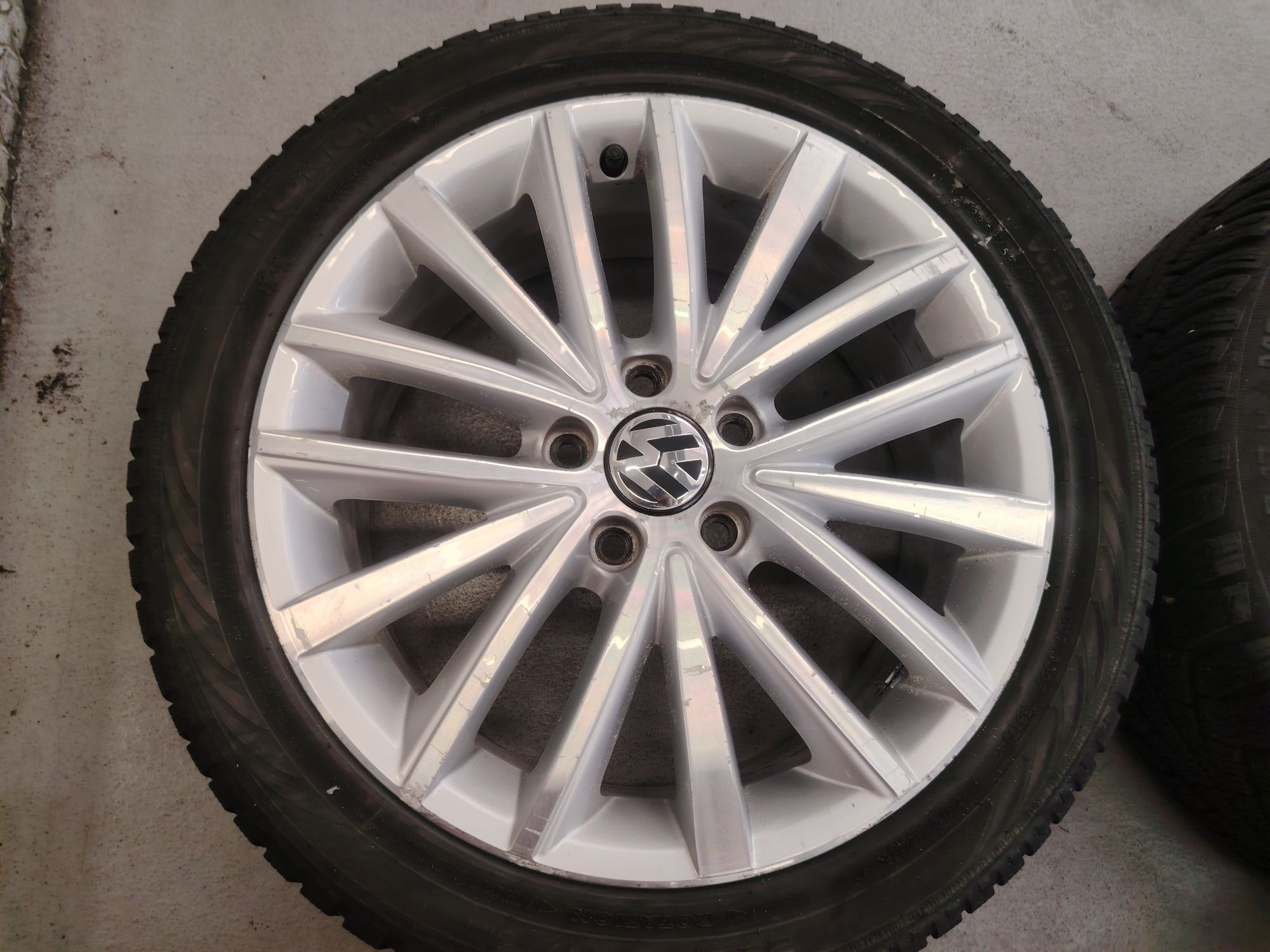 Koła  Volkswagen 225/45/17  7J/17/ET54