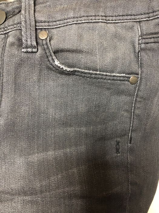 Продам женские  серые джинсы, GENETIC DENIM  оригинал!  клёш . Р. 24