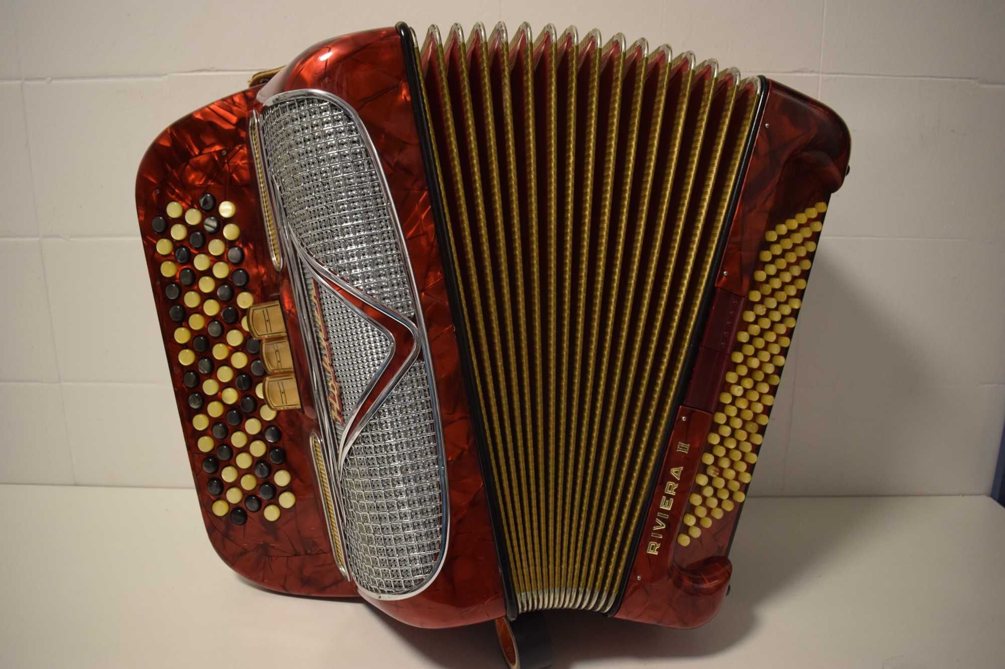 Acordeao hohner Riveira II 2  Voz 96 Baixos, N .252