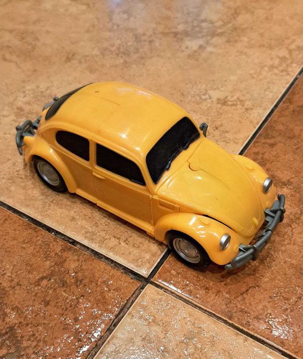 Машина-трансформер Автобот Бамблби