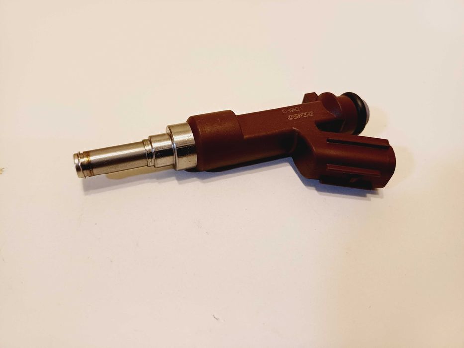 Wtryskiwacz  TOYOTA  23250-0Q040   Nowy  Oryginalny