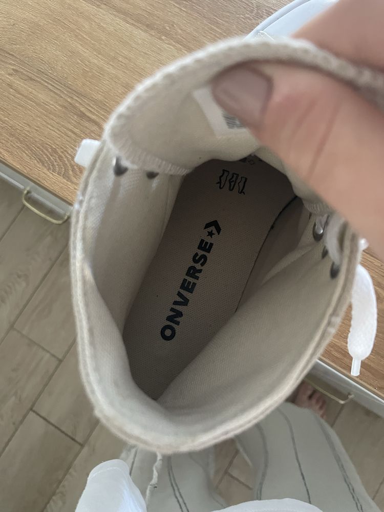 Converse na platformie jak NOWE
