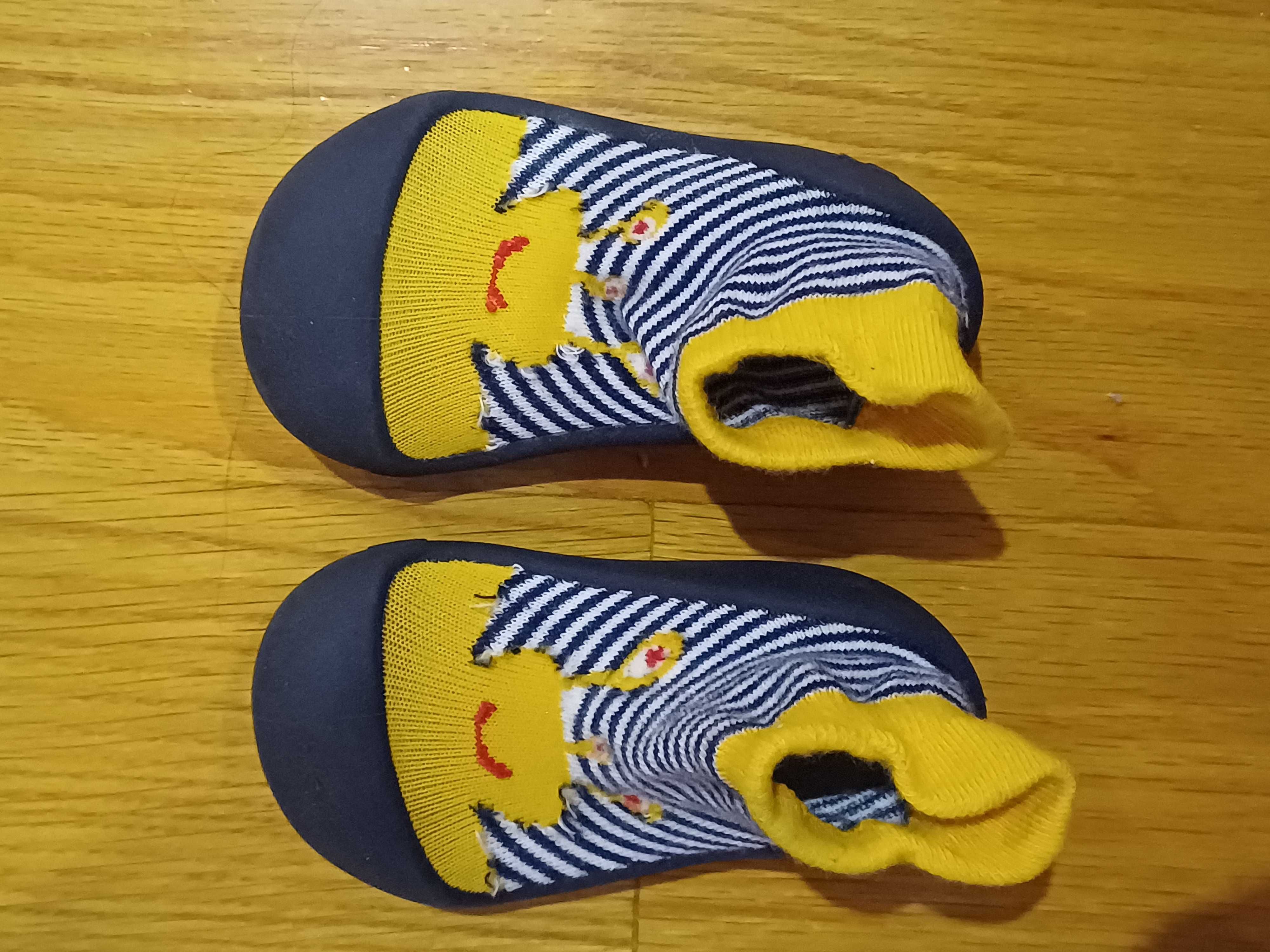Bota meia para bebé