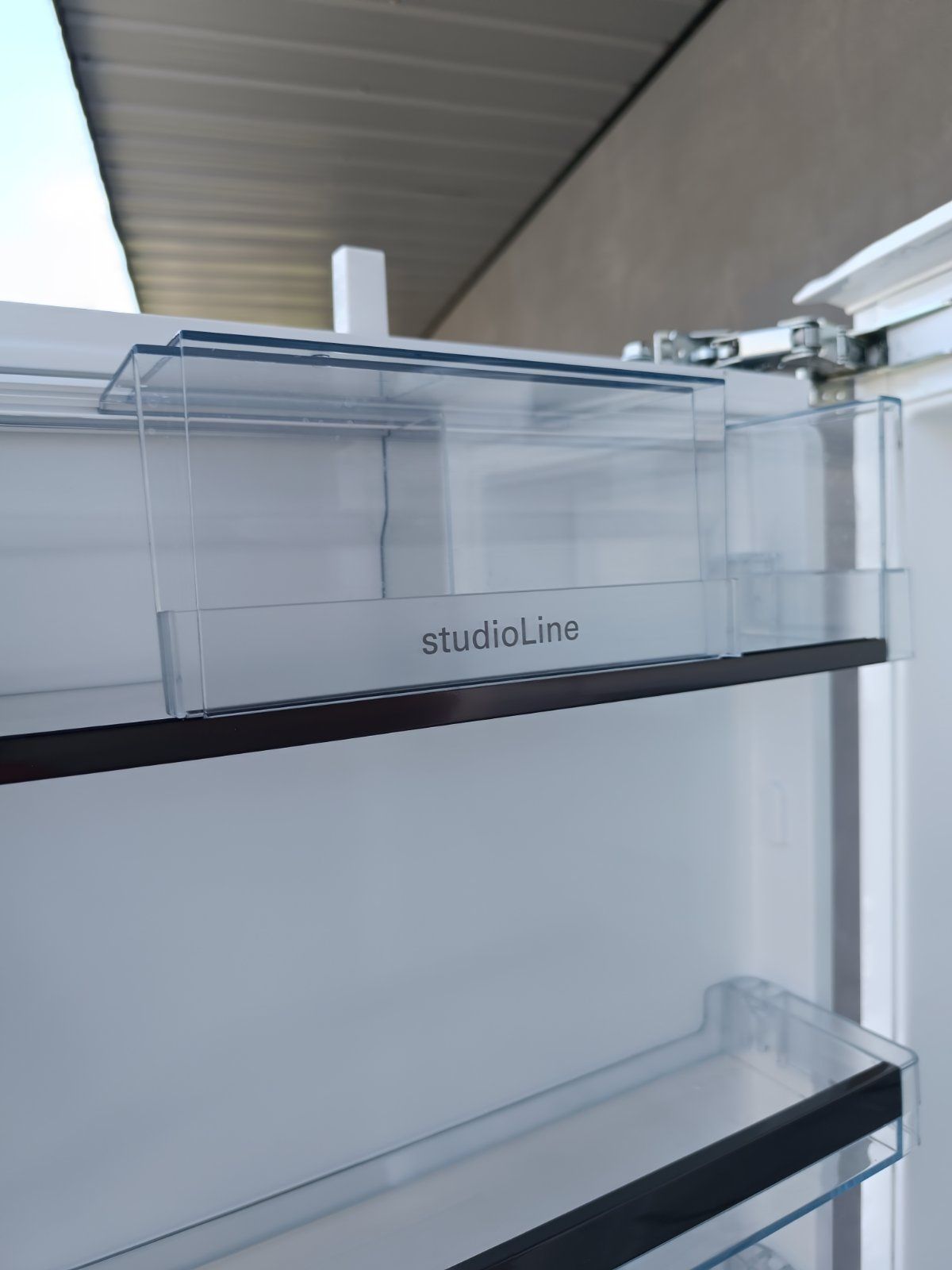 Однокамерний вбудований холодильник Siemens IQ700 Studio Line