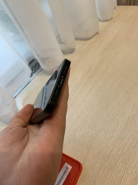 Iphone 13 акб 90%