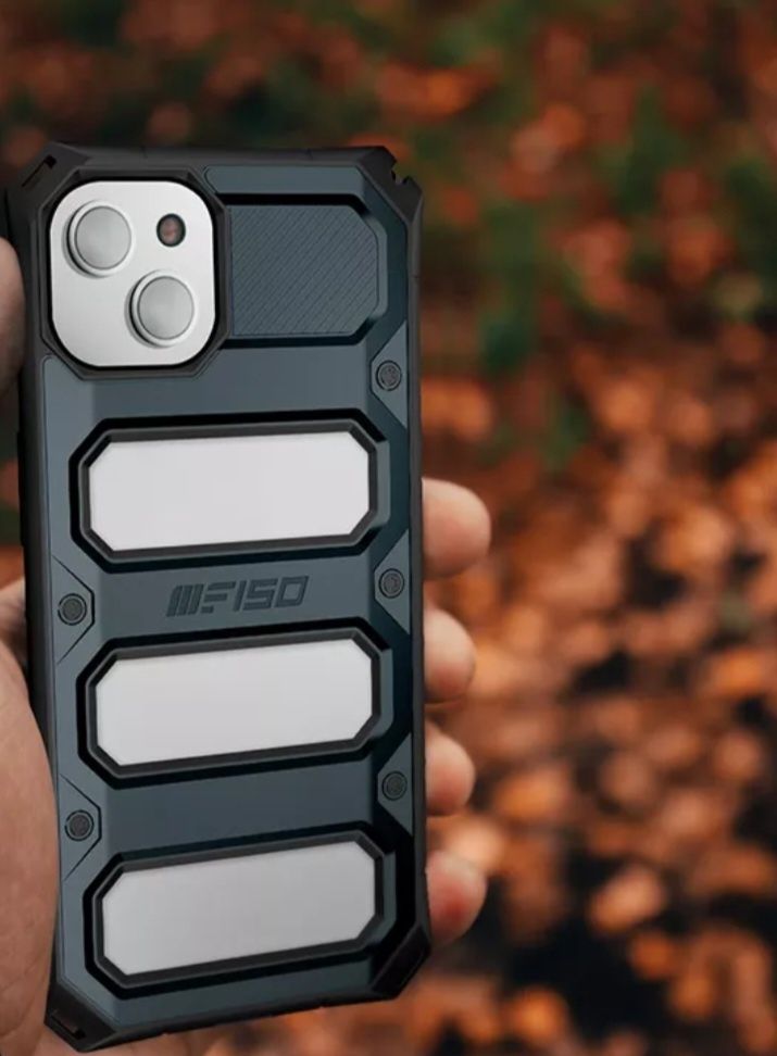 Чохол, бампер на телефон iPhone 13