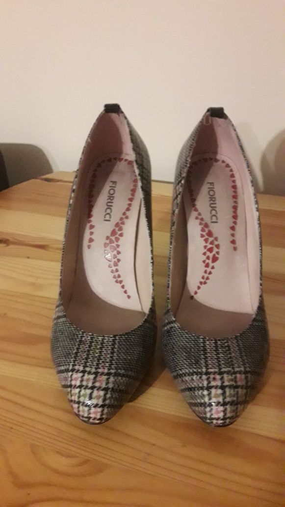 Buty damskie FIORUCCI rozmiar 40