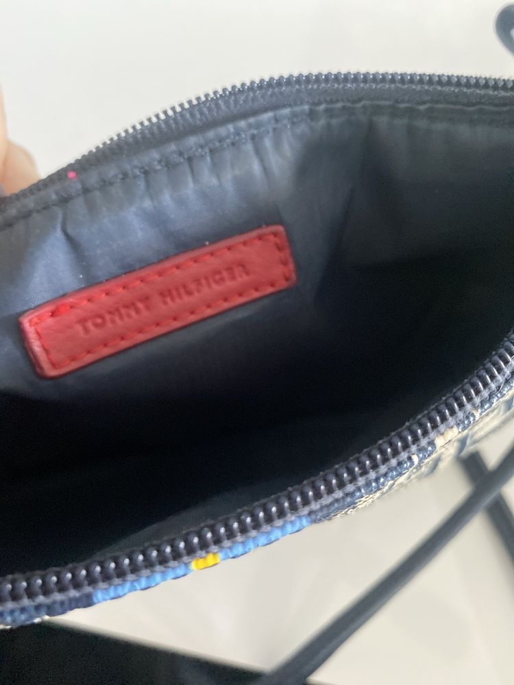 Torebka listonoszka Tommy Hilfiger