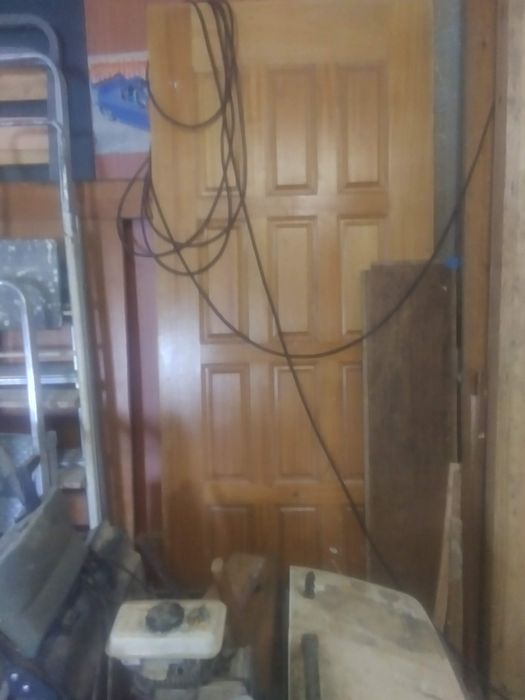 Porta em pinho maciço