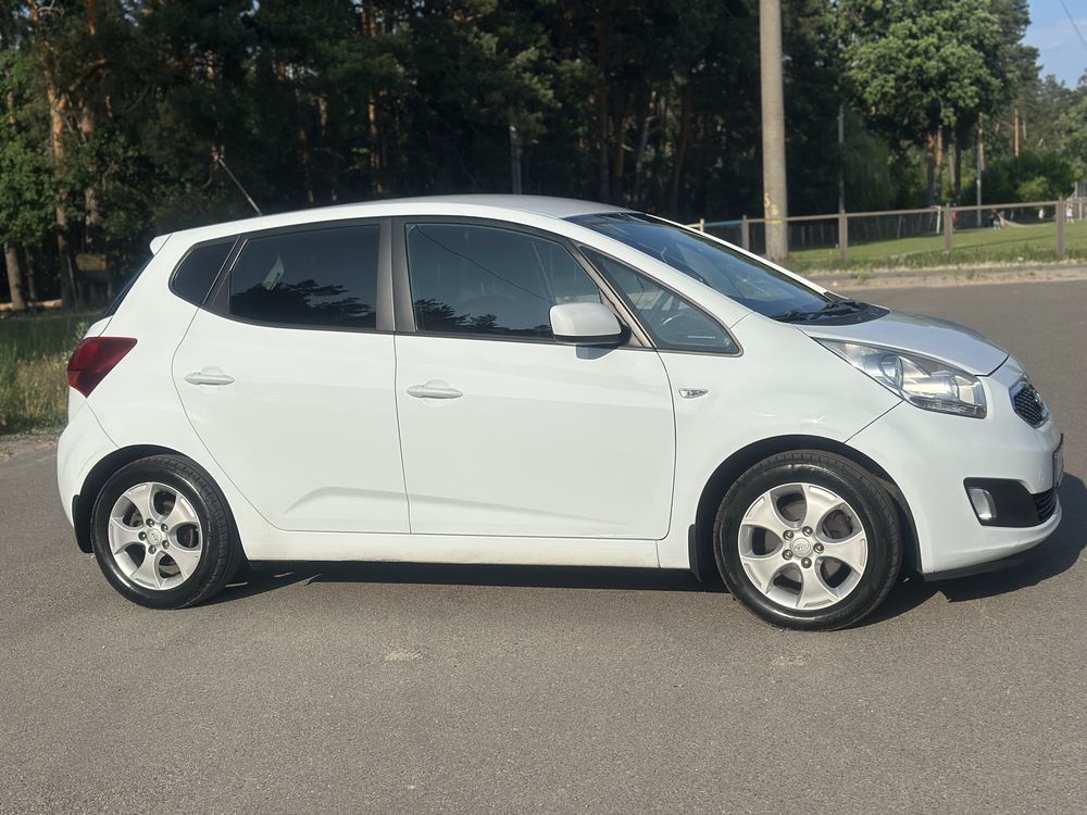 Продам KIA Venga