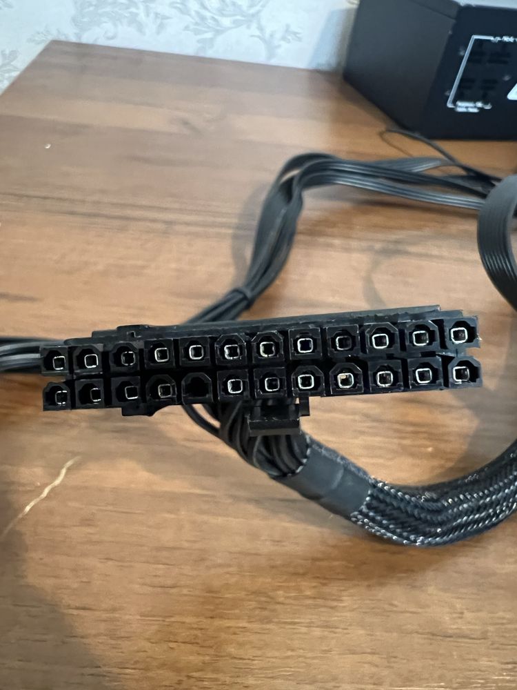 Блок живлення Seasonic G12 GM-750w
