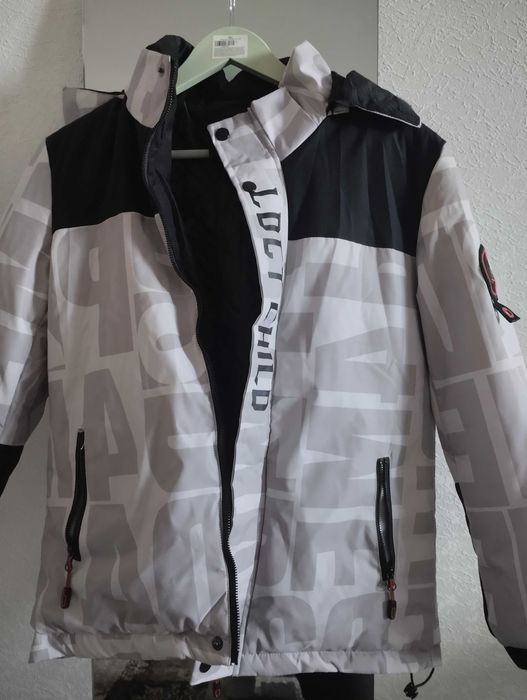 Куртка на хлопчика 140р