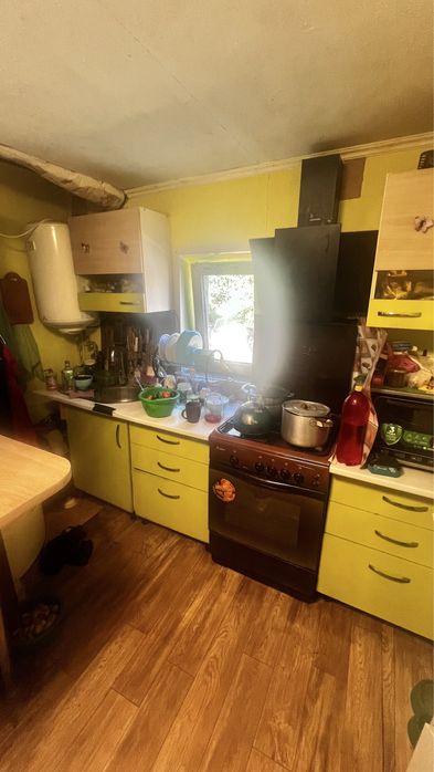 ТЕРМІНОВО! Продам будинок із зручностями в Узині