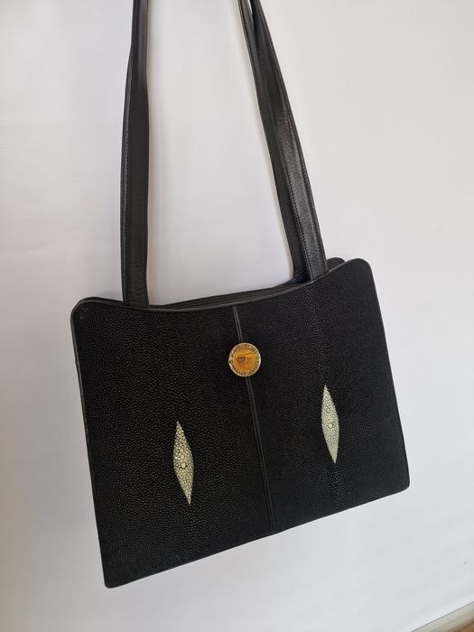 Жіноча сумка з кожи морського ската