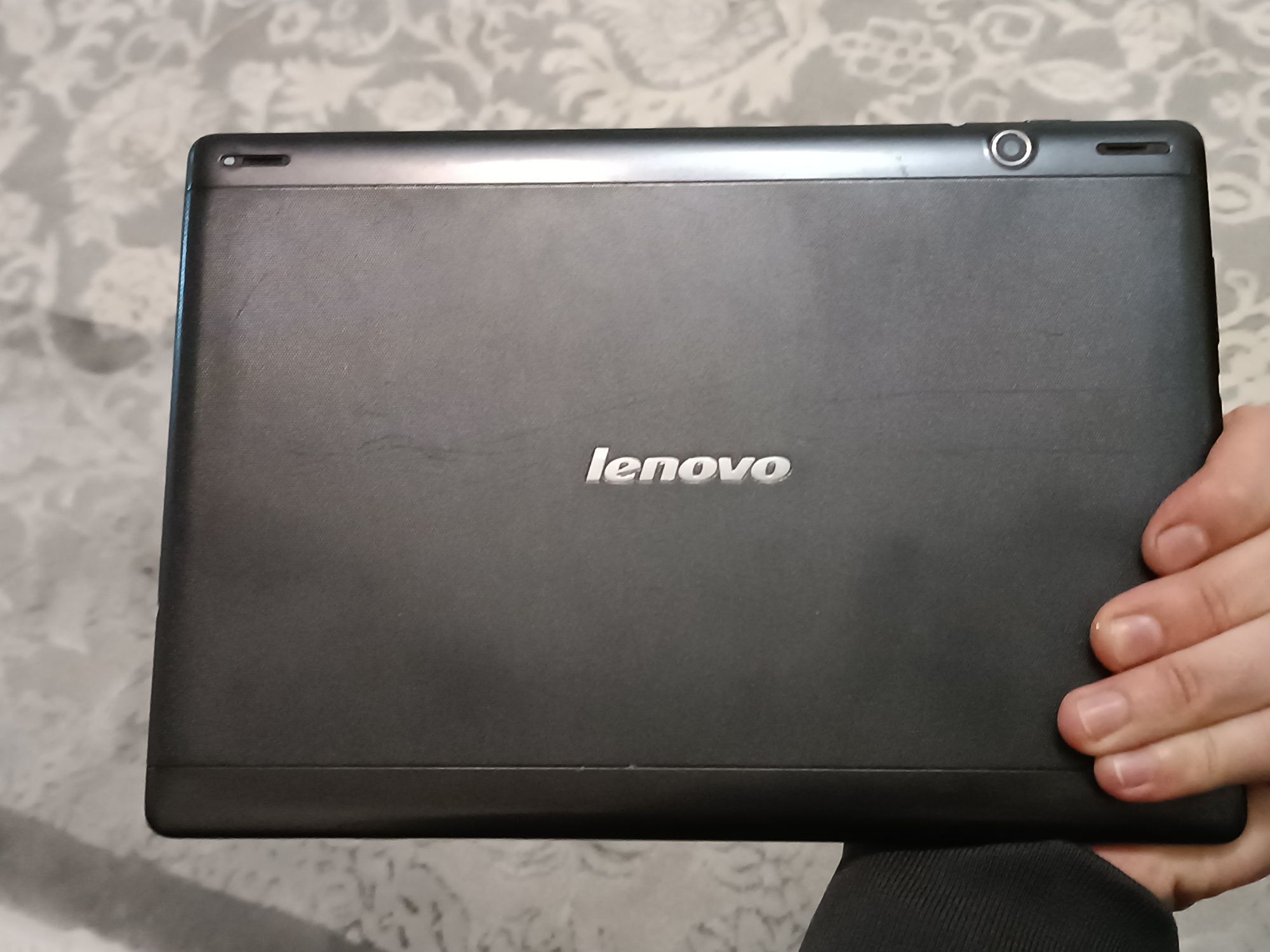 Планшет Lenovo ideapad S6000-F