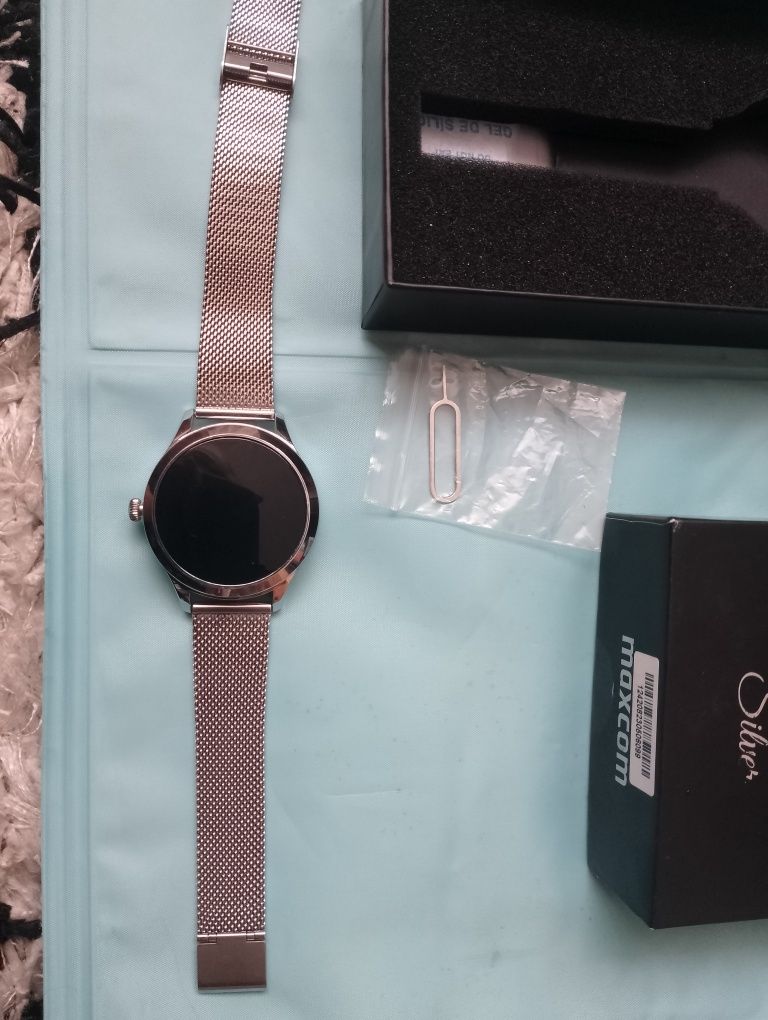 Smartwatch MAXCOM FW42 Srebrny