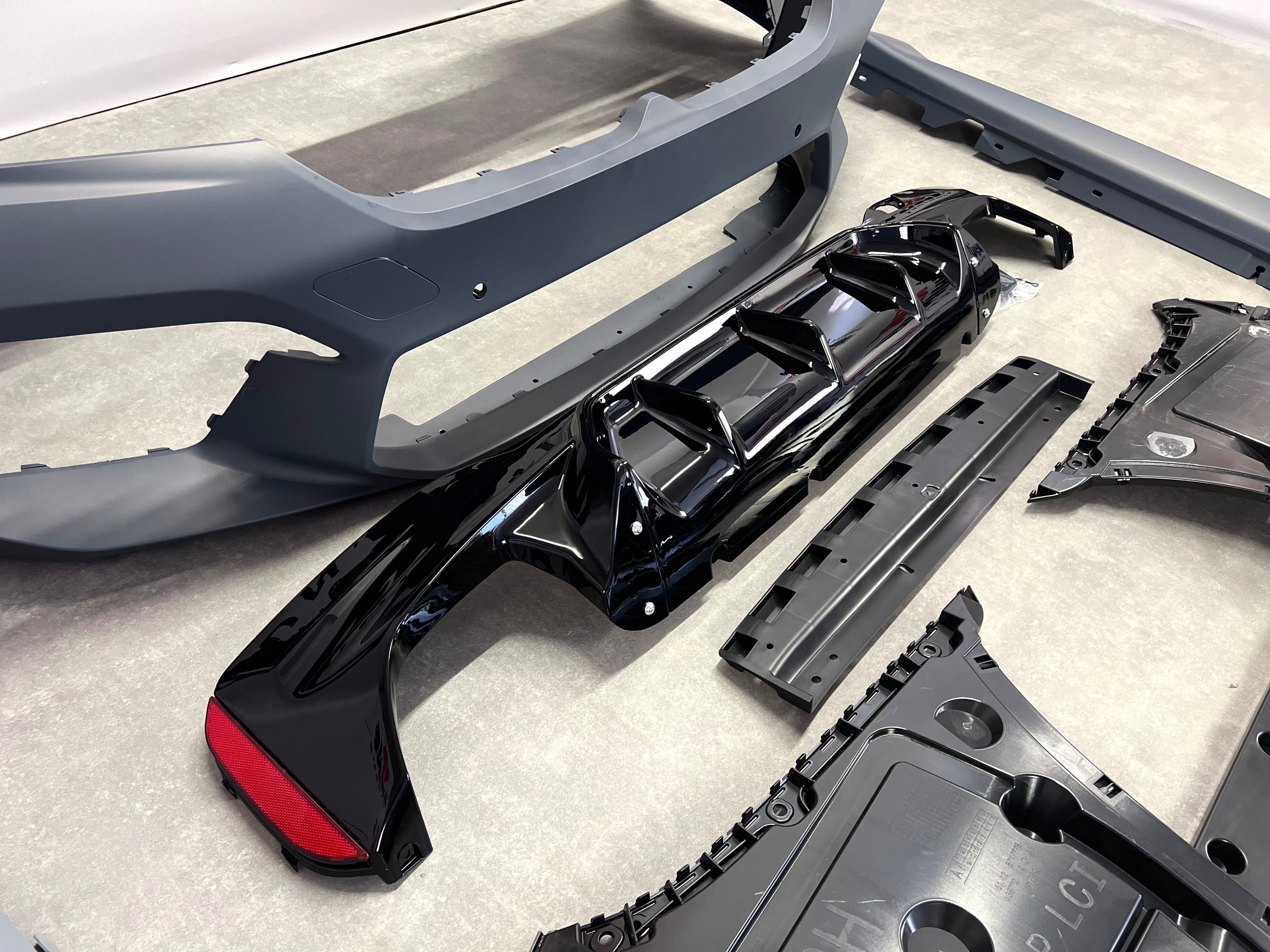 Обвес BMW 5 G30 M5 REST / Обвіс БМВ 5 Г30 стиль М5 РЕСТ