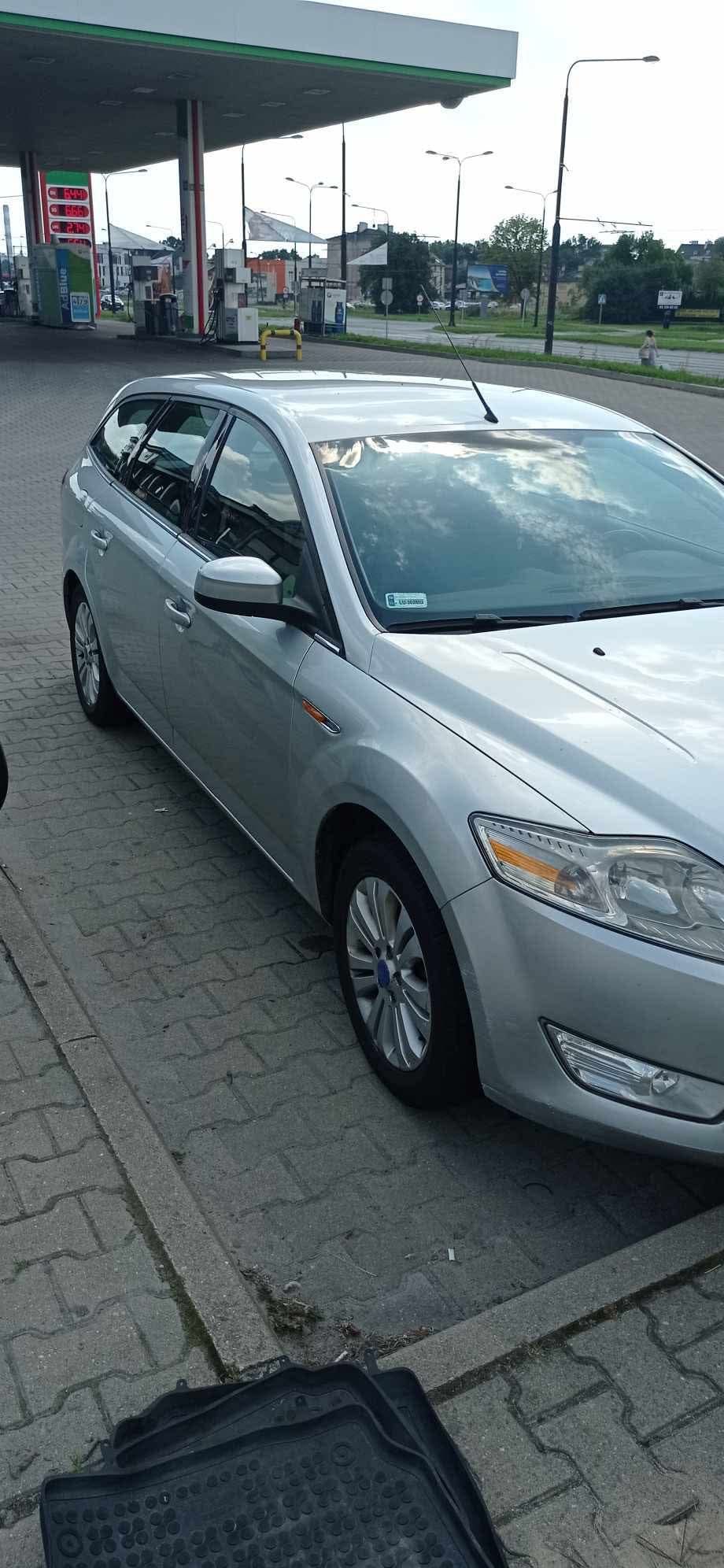 Ford Mondeo mk4.