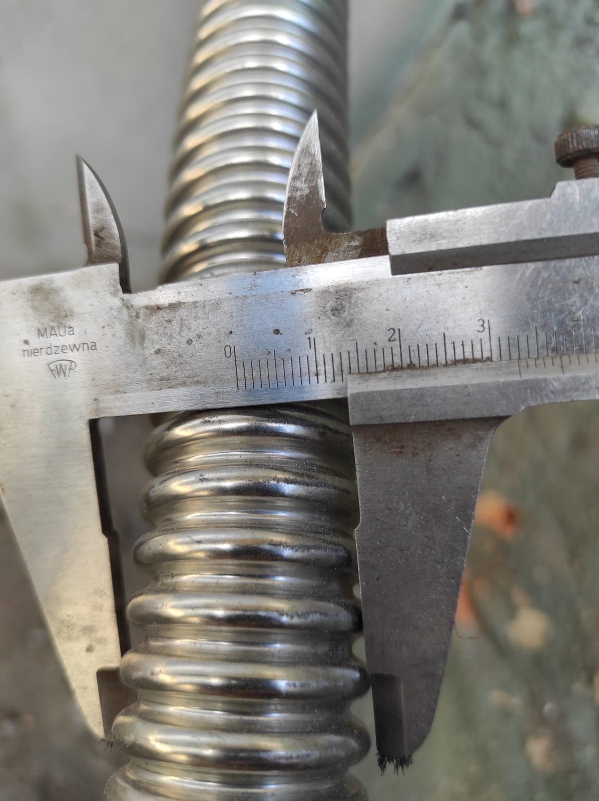 Rura nierdzewna karbowana  fi32 mm na metry