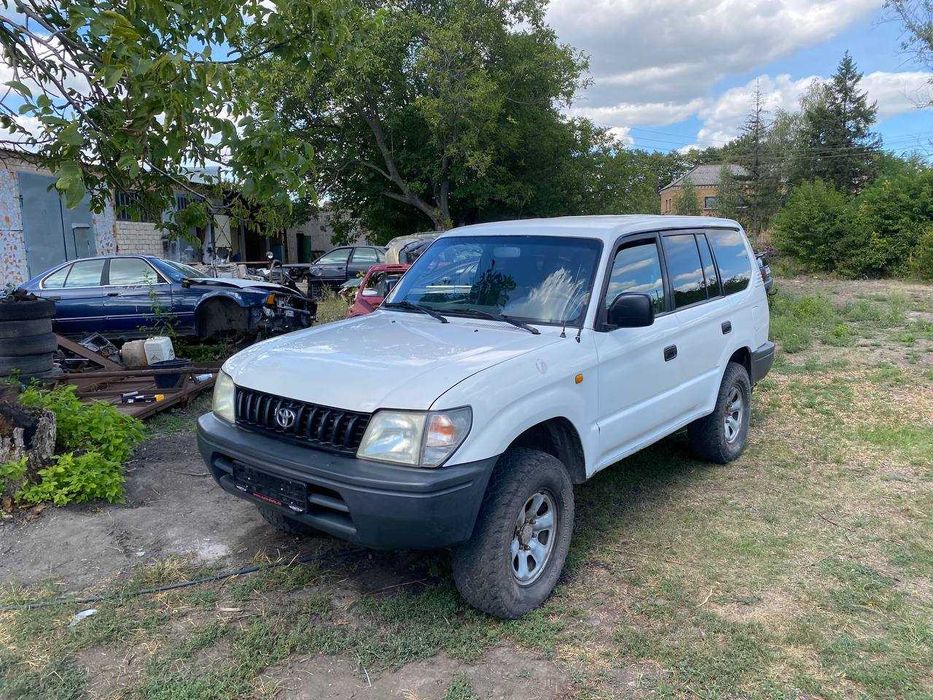 Toyota Land Cruiser Prado 90 • 3.0 TD • МКПП • Идеальное состояние