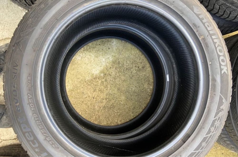 Opony zimowe 14 sztuk  cena za calosc 700zł 235 7mm 45 50 itp 245