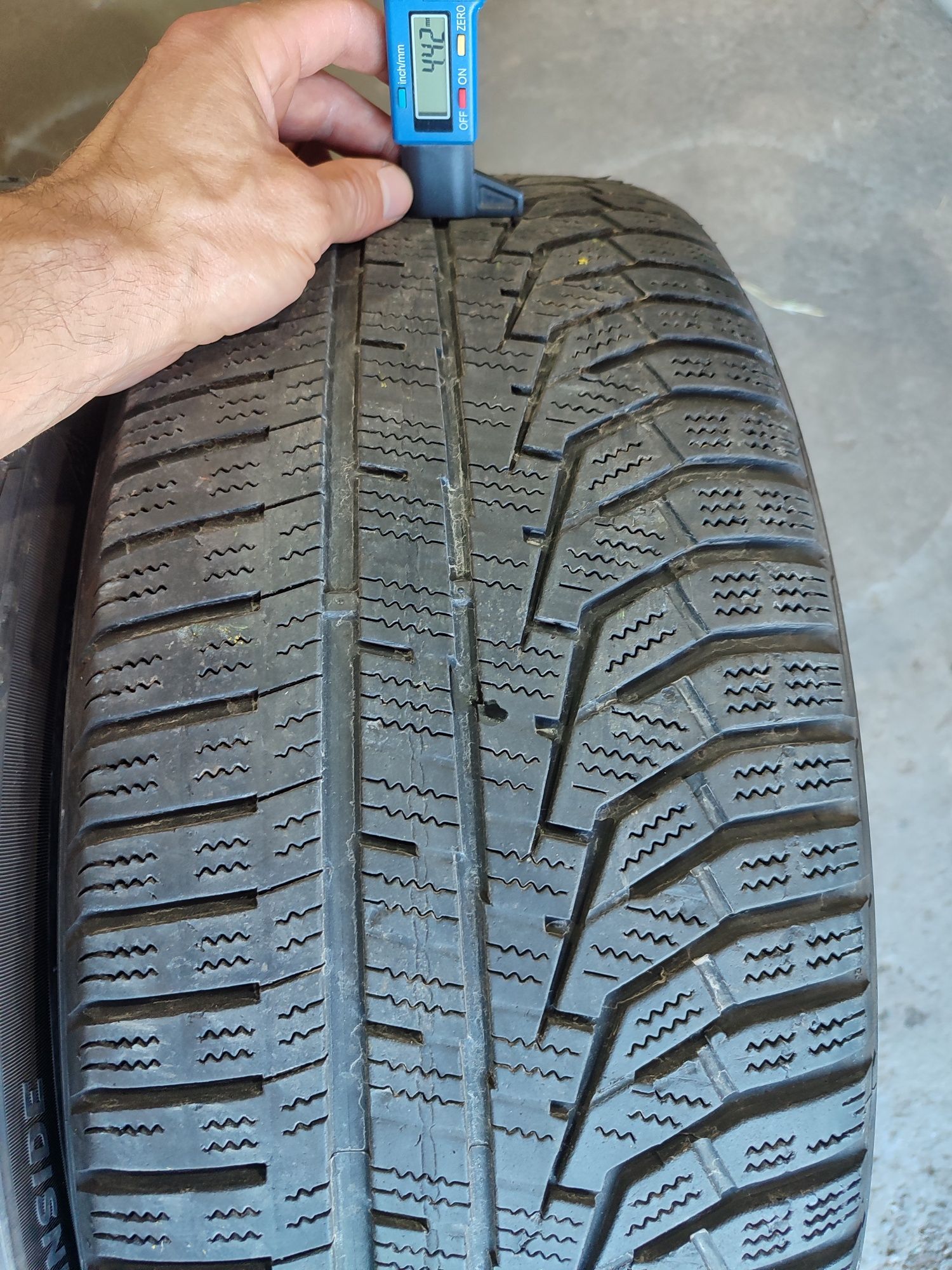 Резина зима 225.45.18 hankook