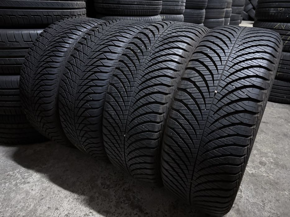 4* 235 55 r17 Goodyear 2022r 8mm