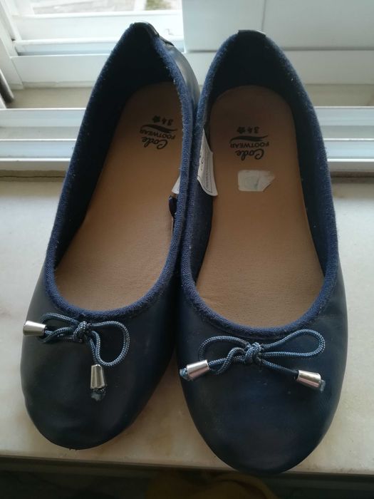 Sapatos, sabrinas e carneiras criança novos 35