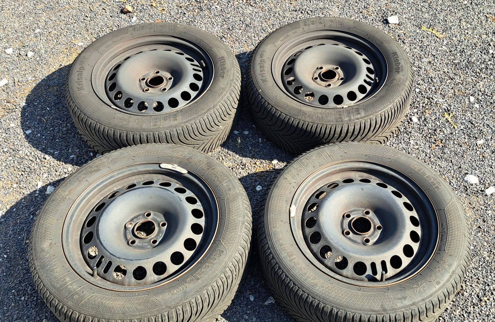 Felgi stalowe 16"z oponami zimowymi Opel ( Crossland, Astra,itp )