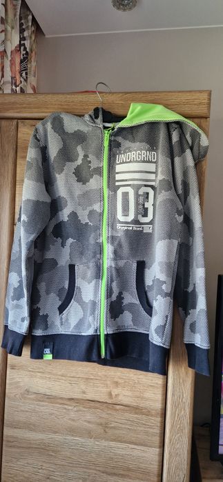 Bluzy męskie 176