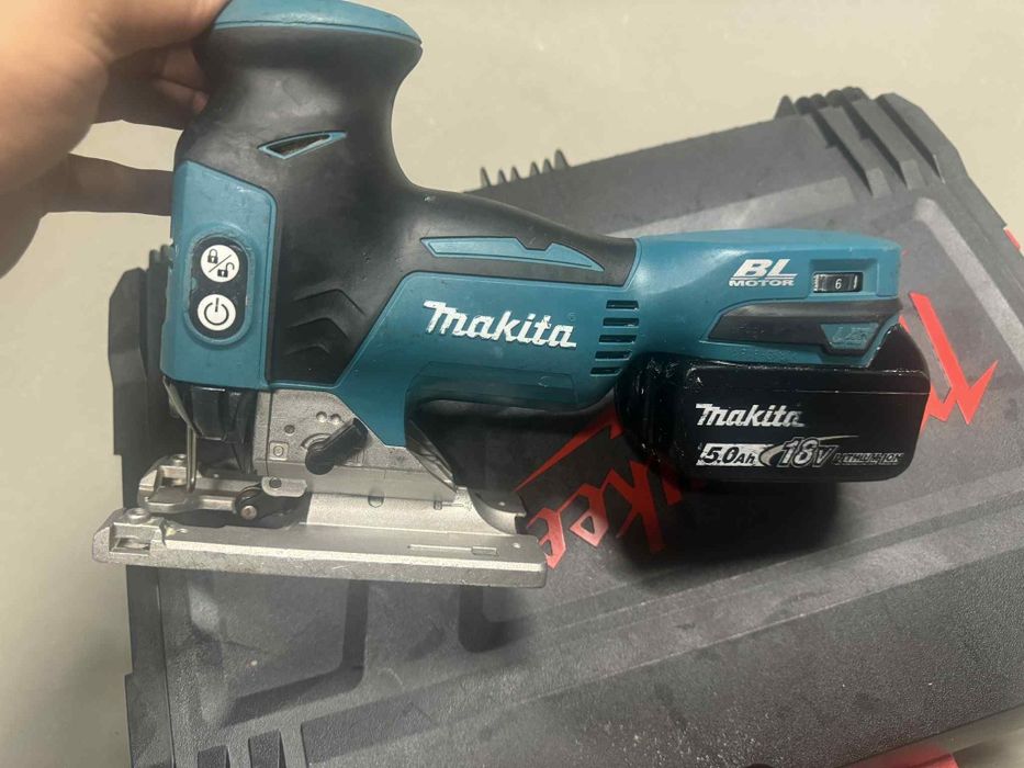 Wyrzynarka Makita DJV181+Bateria 5.0ah