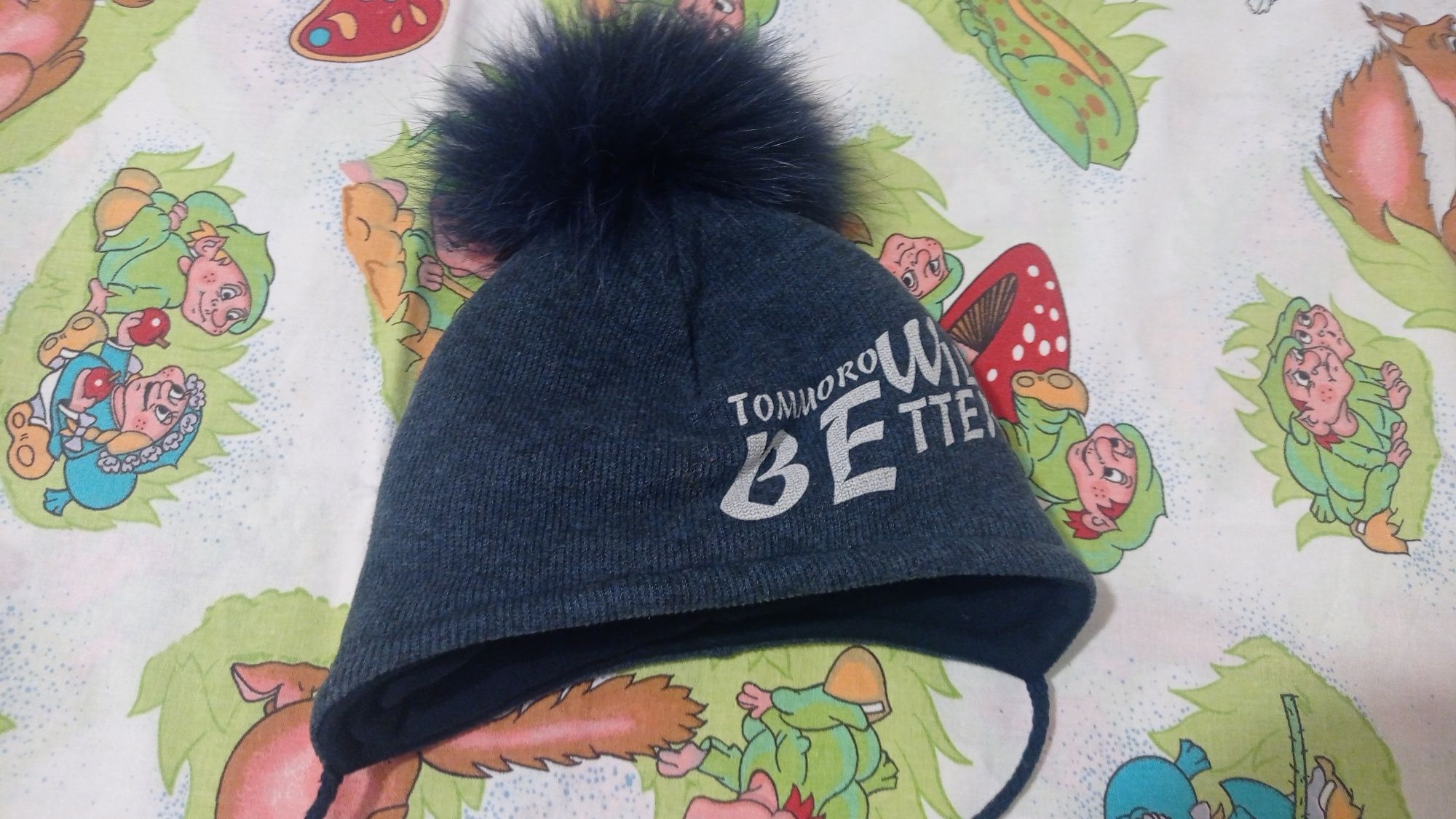 Продам шапку зимнюю на мальчика 1-2 года