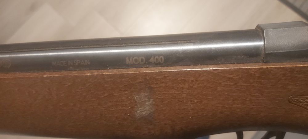 Arma de chumbo igual a nova