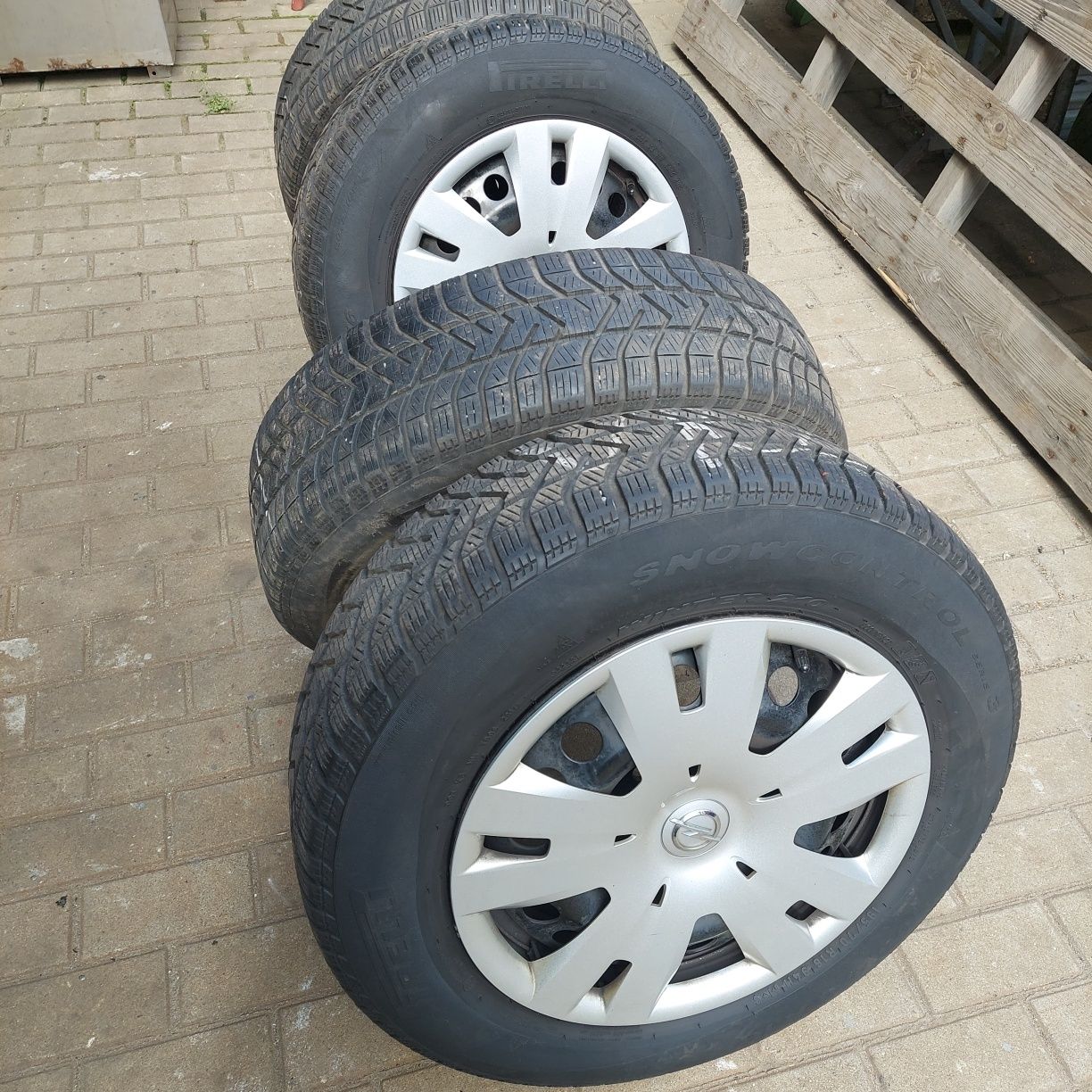 Komplet kół zimowych 5x105 Opel Mokka Pirelli 195 70 R16 94H  ok.7mm
