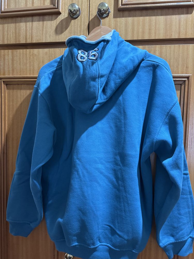 Hoodie azul petróleo