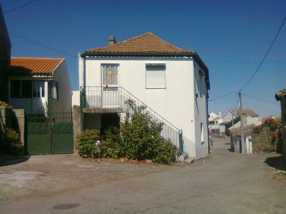 Moradia T3  com 2 pisos na Guarda