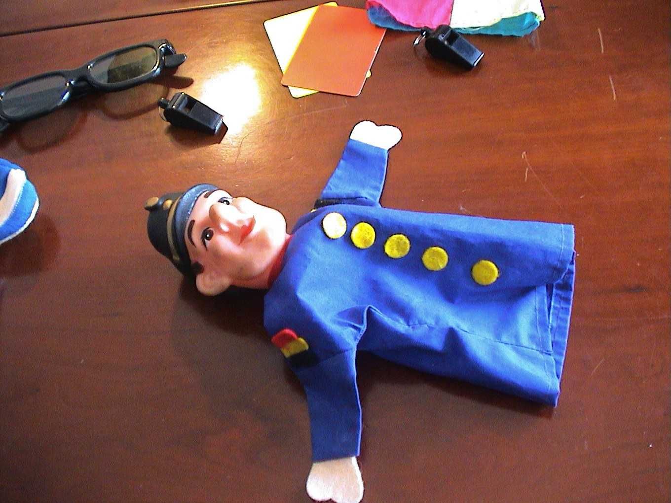 MARIONETAS e diversos para exibições-Preço total dos 47 artigos