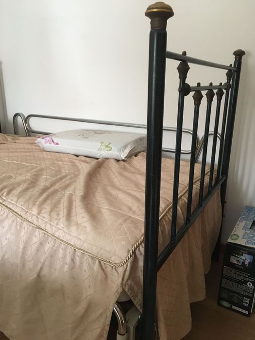 cama de ferro individual