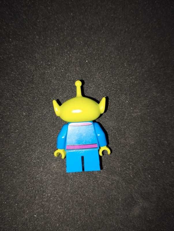 Lego Toy Story Alien Minifigure
