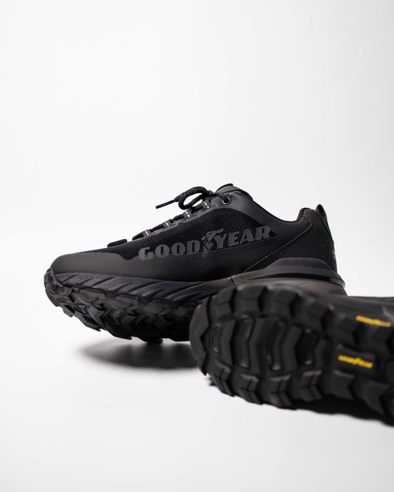 Мужские кроссовки Skechers Max Protect Fast Track Waterproof (2 цвета)