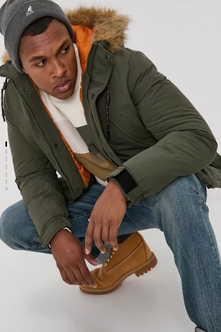 Kurtka zimowa by Jack & Jones, zielona, rozmiar S. Prosty fason.