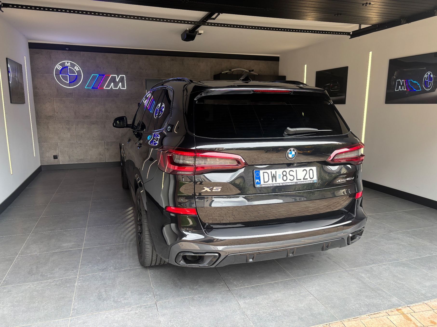 BMW X5 Sprzedam BMW X5 | Rok 2022 | 3.0 Diesel 340KM | Czarny | Full Black