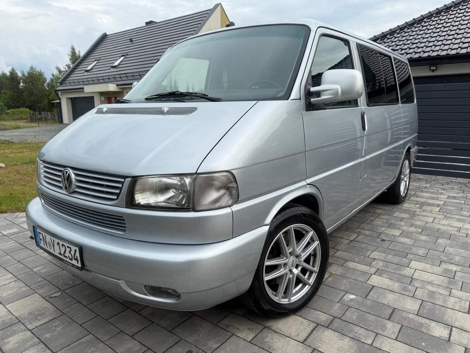 WV Multivan 2,5TDI 150km.2002rok zapraszam