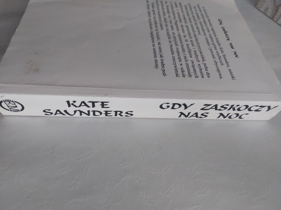 Gdy zaskoczy nas noc Kate Saunders