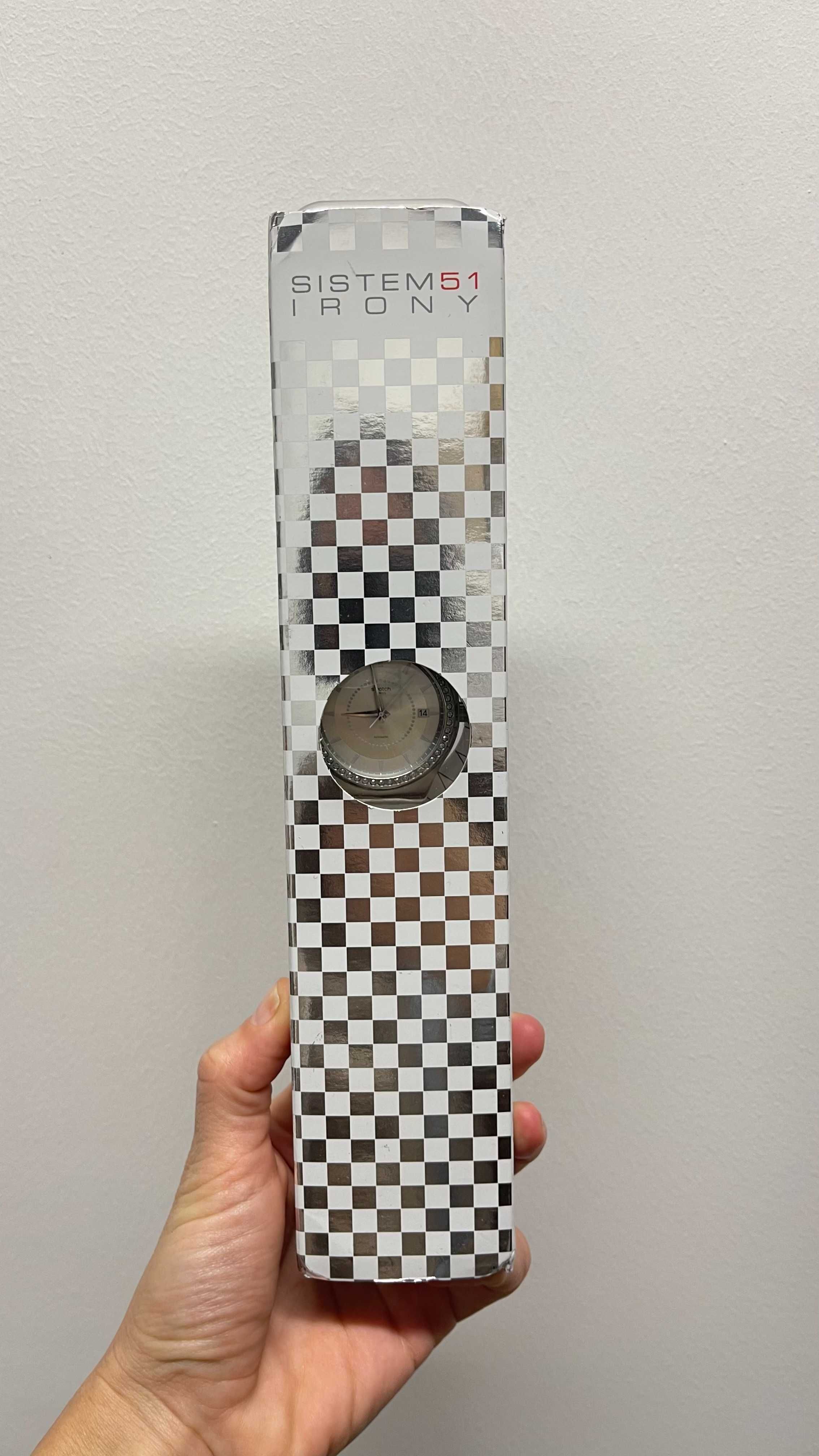 Швейцарський механічний годинник Swatch sistem 51 Irony