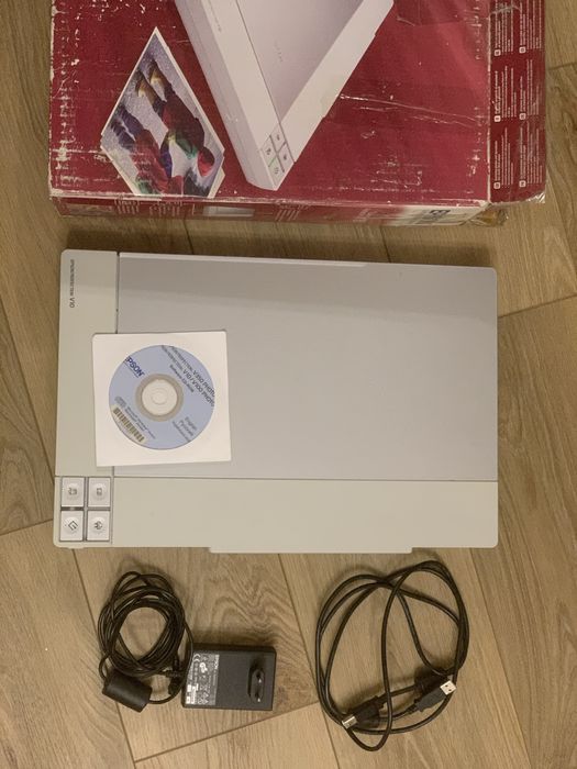 Сканер Epson Perfection V10