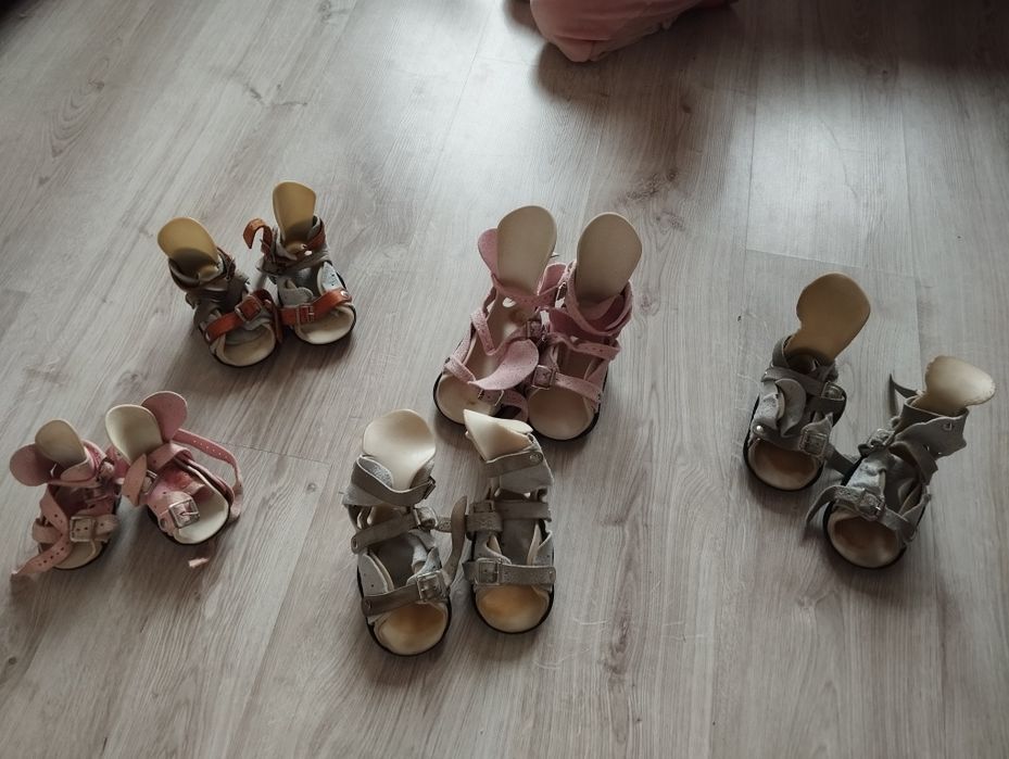 Buty ortopedyczne do szyny Mitchell różne rozmiary
